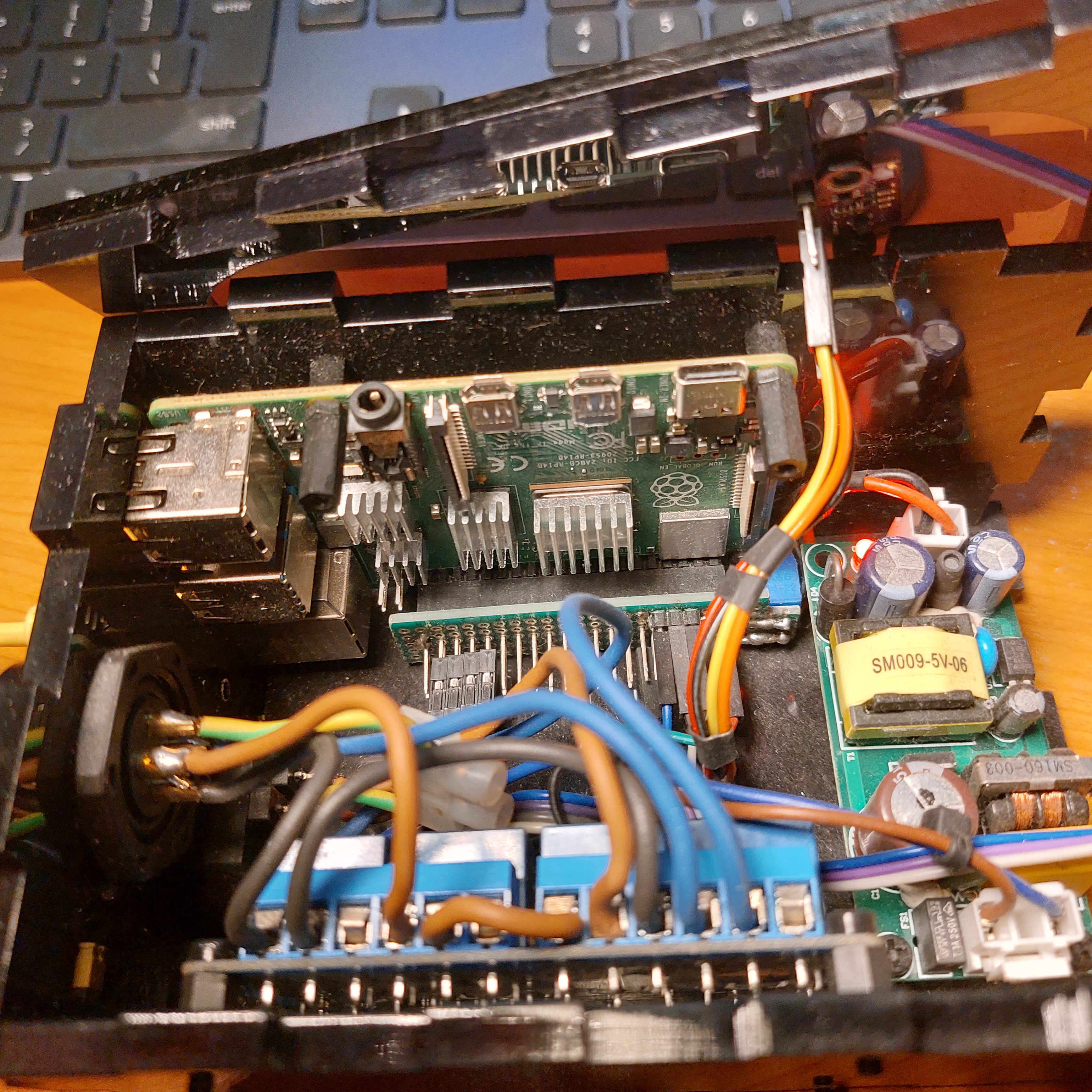 Inside of control unit (v2 with smaller power supply)